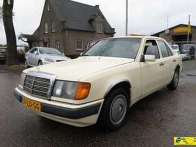 Mercedes-Benz 200 200 D