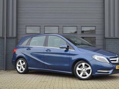 Mercedes-Benz B-Klasse 180 Ambition | NAVI | LEER | TREKHAAK |