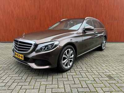 MERCEDES C-KLASSE 4 Matic-Premium-Trekhaak-Navi-Set Winterwielen