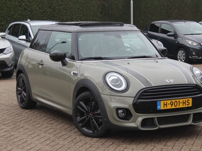 MINI Mini 1.5 Cooper / JCW Package / Panoramadak / Navigatie / Cruise Control