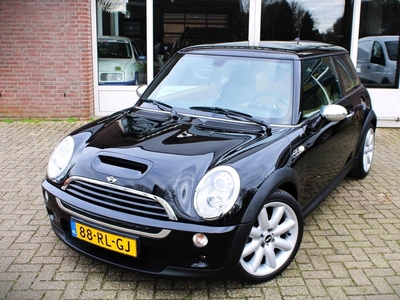 Mini Mini 1.6 Cooper S Chili Airco, Cruise control, Panorama dak, Boordcomputer, Lederen bekleding, Sportstoelen, Stoelverwarming, 17