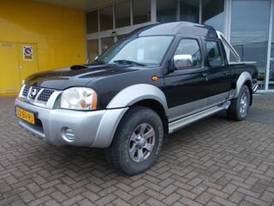 Nissan PICK-UP KING CAB 4X4 DOUBLE CAB 5-PERS.