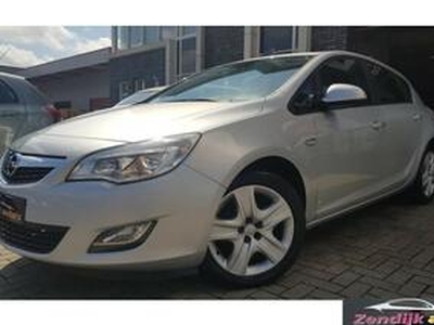 Opel ASTRA 1.4 Edition Airco, Cruise-Control, Voice-Control, Elektrische ramen,Centrale Vergrendeling