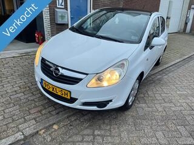 Opel CORSA 1.0-12V Essentia