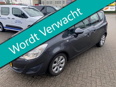 Opel Meriva 1.4 Turbo 120pk Airco Cruise Trekhaak Hoge instap Nette auto