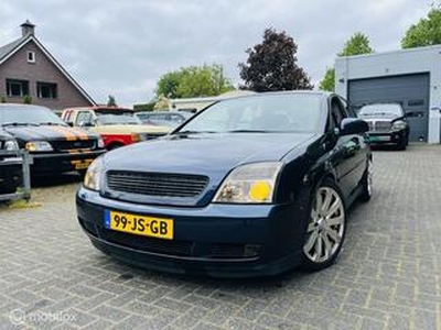 Opel VECTRA 2.2-16V Elegance Verlaagd / LM / Audio 945,- Euro zo mee