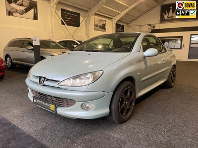 PEUGEOT 206 CC 1.6-16V Lage KM-Stand!! Centrale deurvergrendeling Elektrisch bedienbare kap Elektrische ramen voor