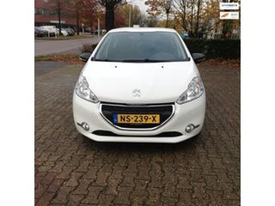 Peugeot 208 1.4 HDi Access AIRCOZEER NETJES