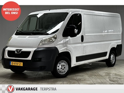 Peugeot Boxer 333 2.2 HDI L2H1 /3-Zitplaatsen /Trekhaak /Zij-schuifdeur rechts /Airco /Cruise /Elek. pakket /Radio-CD /Armsteun.