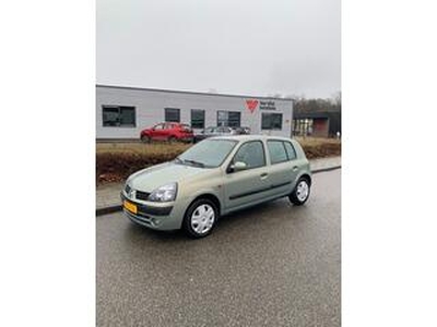 Renault CLIO 1.4-16V Privil?ge 5-deurs AIRCO