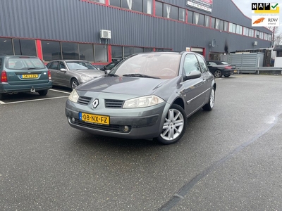 Renault Mégane 1.6-16V Privilège Luxe / NAP / AIRCO / PANO / 2 SLEUTELS