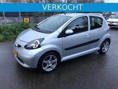 Toyota AYGO 1.0 12v VVT-i Sport