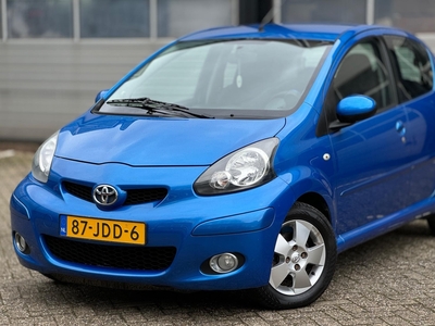 TOYOTA AYGO 1.0-12V|Airco|Lage KM|5drs|Topstaat|Toerenteller|Special Blue|LM velgen|Boekjes|Zeer nette auto±