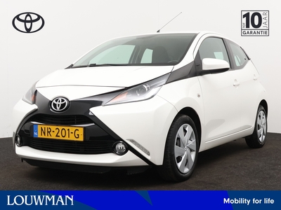 TOYOTA AYGO 1.0 VVT-i X-Nav | Navigatie | Parkeercamera | Hellevoetsluis 04-03-2024