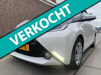 Toyota AYGO 1.0 VVT-i x-play Navi Led 2015 Camera APK 10-2024 Twee Jaar.