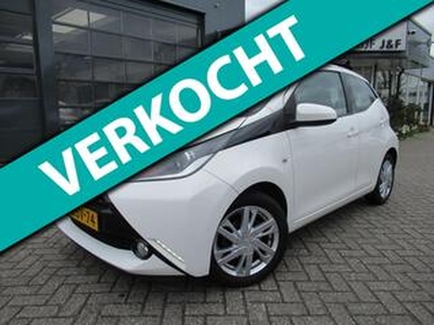 Toyota AYGO 1.0 VVT-i x-wave / AIRCO / NAV / Cabrio dak / Deels leder / Achteruitrijcamera / LED / LMV