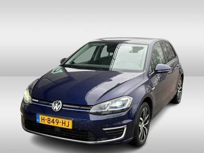 VOLKSWAGEN GOLF e-Golf E-DITION € 2000 subsidie / Metallic/ 17 lmv/ Digitale cockpit/