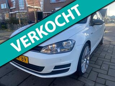 Volkswagen GOLF Variant 1.6 TDI, NL Auto, NAP, R-Line Pakket,DSG,19 inch, Rijklaar.