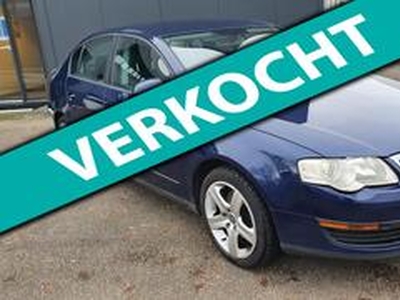 Volkswagen PASSAT 1.6 FSI Trendline