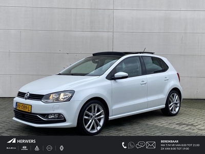 VOLKSWAGEN POLO 1.2 TSI Highline / Navigatie / Panodak / Winter en zomer Set LM / Cruise Adaptief /