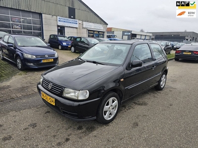 Volkswagen Polo 1.6 3-deurs Bj:1999 NAP!