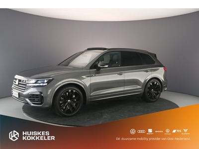 VOLKSWAGEN TOUAREG R 3.0 TSI eHybrid 462pk Tiptronic Trekhaak, Panoramadak, Elektrische achterklep, Lederen bekleding, Head up display, Adaptive cruise control, Luchtvering, Achteruitrijcamera, Stoelverwarming, Parkeersensoren