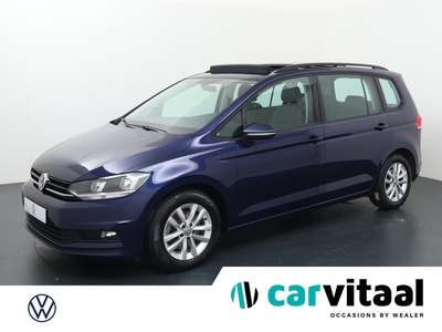 VOLKSWAGEN TOURAN 1.2 TSI Comfortline | 110 PK | Panoramadak | Adaptive Cruise Control | Parkeersensoren | 7 zitplaatsen |