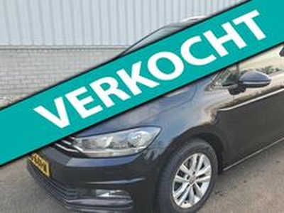 Volkswagen TOURAN 1.6 TDI SCR Connected Series 7p