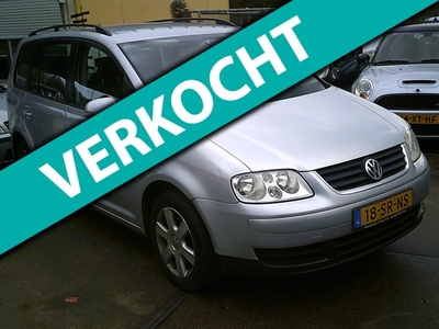 Volkswagen Touran 2.0-16V FSI Business airco elek pak nap apk