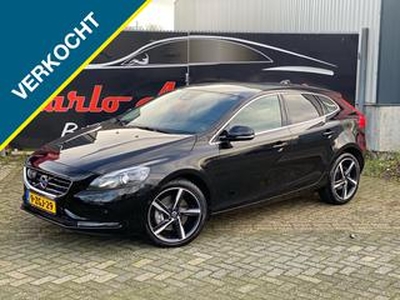 Volvo V40 2.0 D4 190PK! Pano/Leer/AdaptCruise/Laneass VOL!