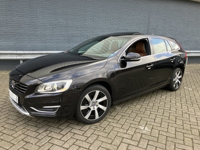 Volvo V60 2.4 D6 AWD Plug-In Hybrid VOLL