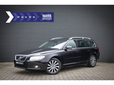 VOLVO V70 T4 Limited Edition, Trekhaak, Leder, Schuifdak, Xenon, Navi