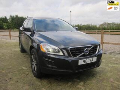 Volvo XC60 2.0 D3 Summum GRIJS KENTEKEN 5 CILINDER LEDER TREKHAAK XENON!!!