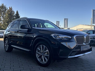 BMW X3 xDrive30e ** LASER, BEIGE LEDER, TREKH, ADAPT. M-ONDERSTEL, HuD, STANDK, KEYLESS ** € 25.700,= onder NP - 1e EIG ** ** INFORMEER OOK NAAR ONZE AANTREKKELIJKE FINANCIAL-LEASE TARIEVEN **