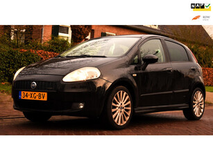 Fiat Grande Punto 1.4-16V Emotion 5DEURS MET AIRCO-CLIMA, MULTIMEDIASYSTEEM EN MEER!