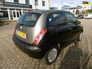 Lancia Ypsilon 1.2i Airco Bi-Color APK Oktober 2025 Zuinig