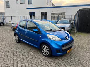 Peugeot 107 1.0-12V Millesim 200