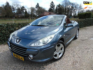 Peugeot 307 CC 2.0 HDiF Sport , Clima / Cruise / Leder / Navi / Stoelverwarming / Pdc / Xenon / Trekhaak Afneembaar.