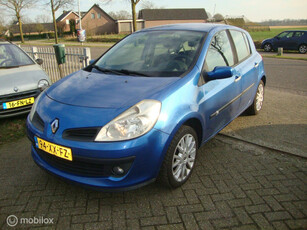 Renault Clio 1.6-16V Initiale