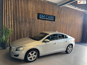 Volvo S60 2.0T Intro Edition 203PK, Navi,Xenon,Cruise