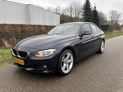 BMW 3-serie 320i Executive / AUTOMAAT / LEER / CRUISE / NAVI