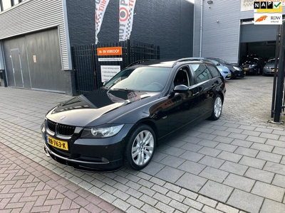 BMW 3-serie Touring 318i Executive Pano Airco PDC NAP APK