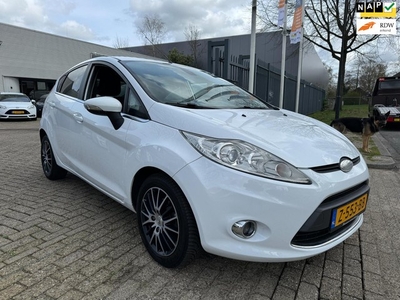 Ford FIESTA 1.6 16v TI-CVT titanium 5 deurs, airco, elec