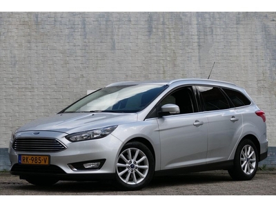 Ford Focus Wagon 1.0 Titanium Navigatie Parkeersensoren