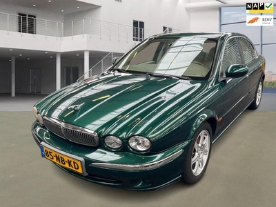 Jaguar X-type 2.0 V6 Executive AIRCO/LEDER/CRUISE NETTE