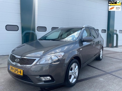 Kia Cee'd 1.4 CVVT X-ecutive