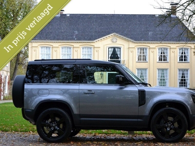 Land Rover | Defender P400 90 X-Dynamic SE | 400pk 6 -cilinder Turbomotor | Premium Black-Pack | Panoramadak | 360graden camera | 22'' Velgen | Groot infotainmentscherm |