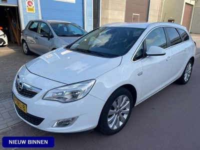 Opel Astra Sports Tourer 1.4 Cosmo Station 2011 NAP 170.593km Automatische Airco, 17