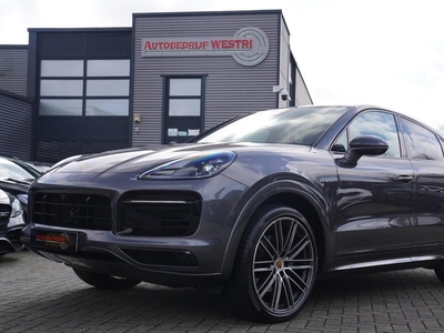 Porsche Cayenne Coupé 3.0 E-Hybrid | Panorama | Luchtvering | Porsche Active Save | Sport Sound | 22 inch | Origineel NL | 360 cam