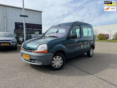 Renault Kangoo 1.4 RN Rolstoelauto Knielsysteem Rolstoelbus